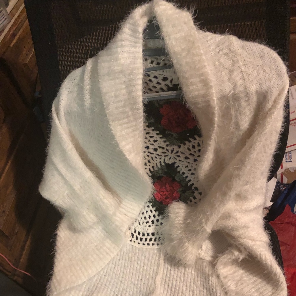 Myesper Crocheted Back Sweater- 478 $35 or $30 w/offer